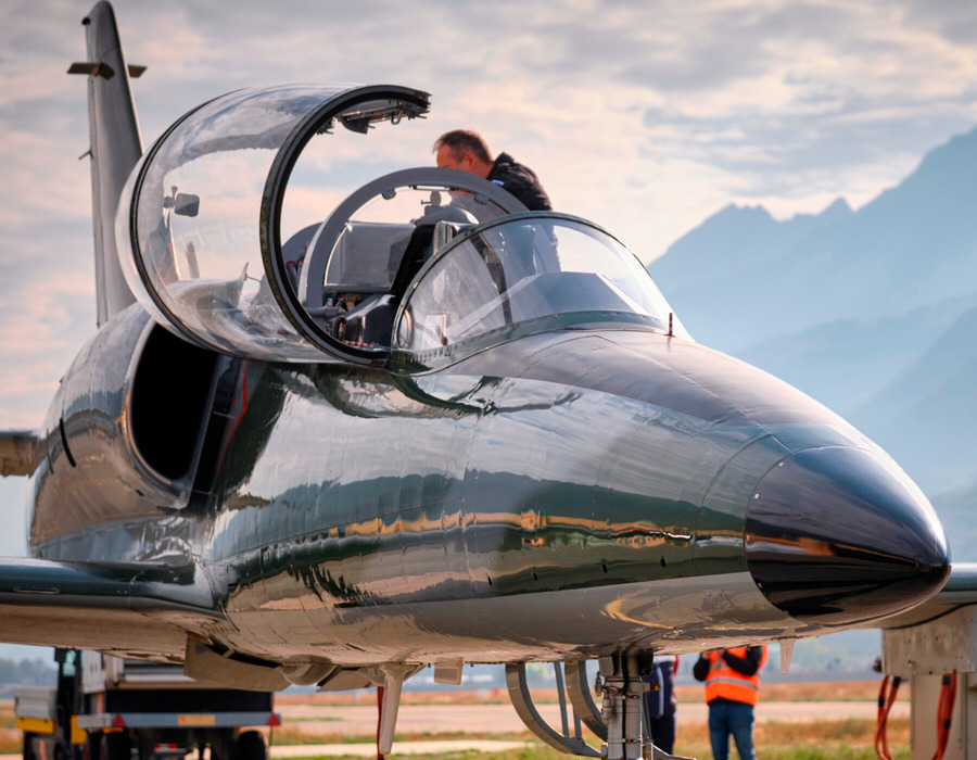 Hawker Hunter fliegen in der Schweiz